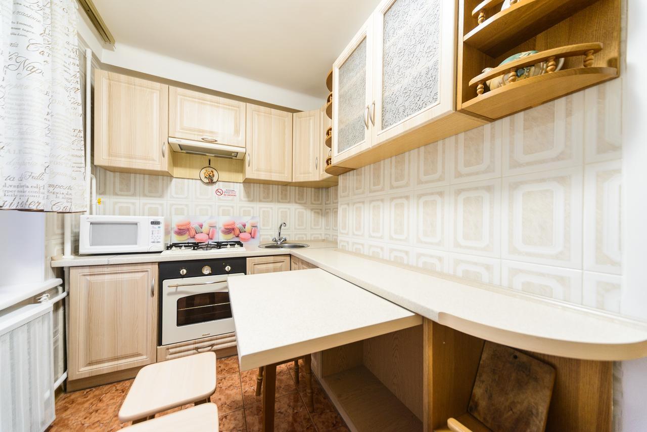Apartment On Lesi Ukrainky Blvd 基輔 外观 照片
