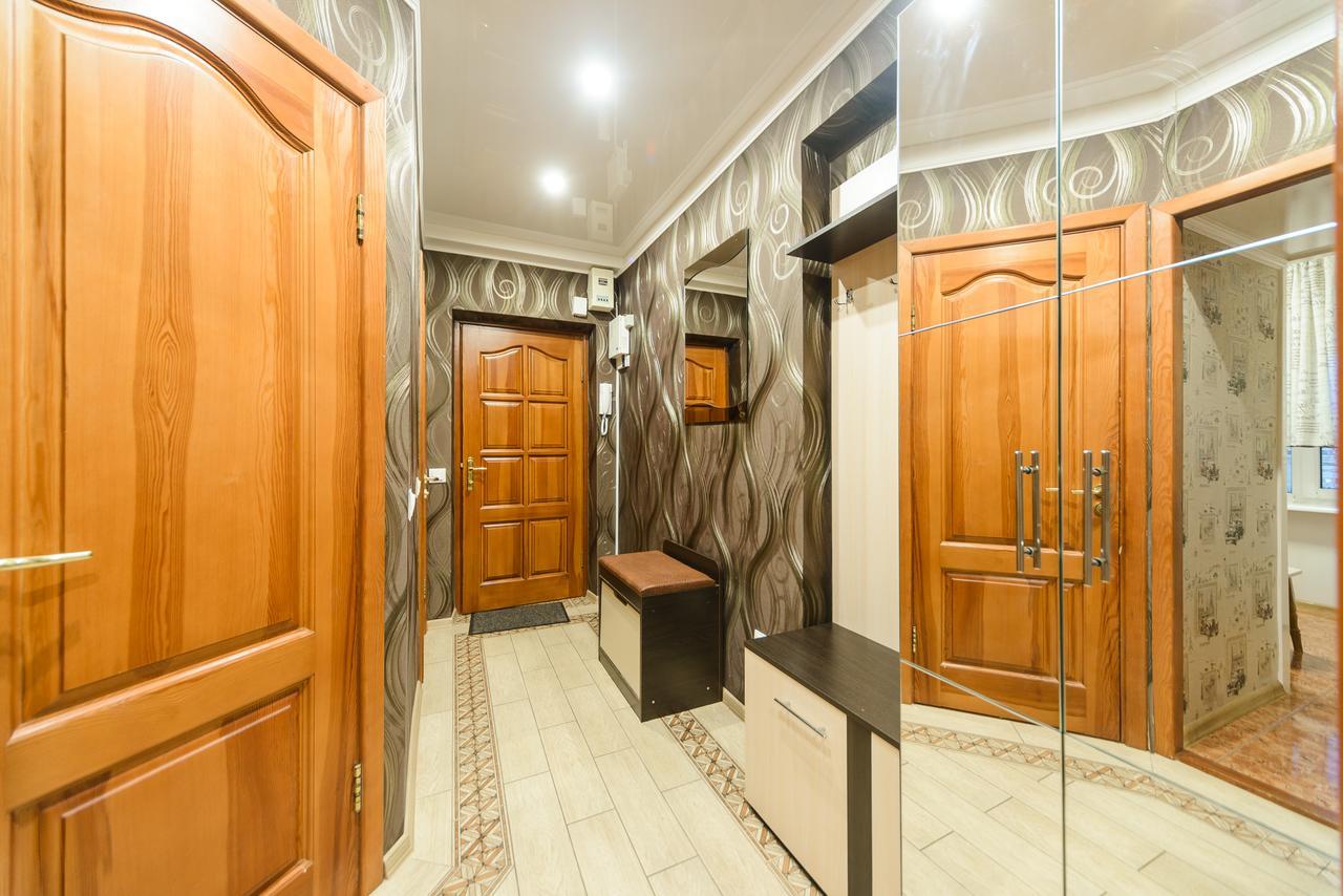 Apartment On Lesi Ukrainky Blvd 基輔 外观 照片